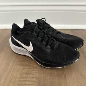 Nike Pegasus Air Zoom Black/White Womens Size 8.5